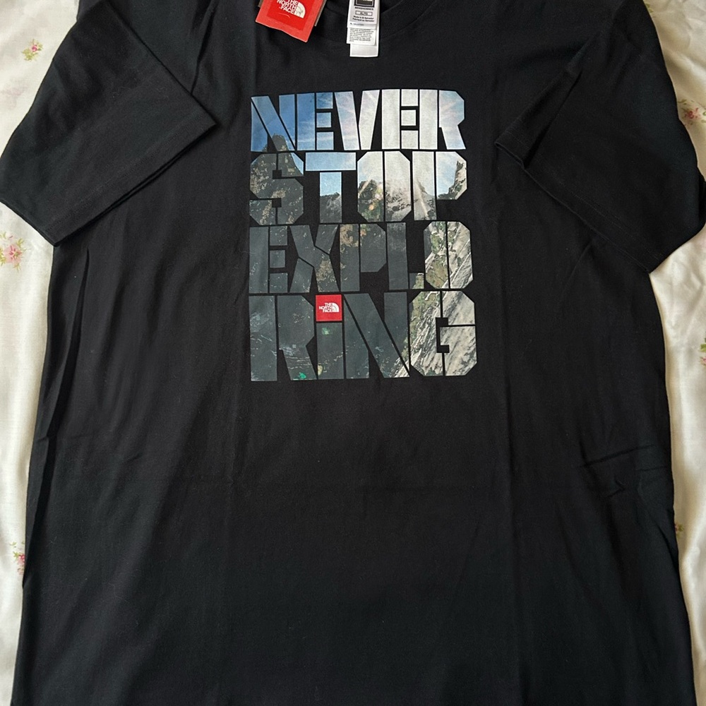 NWT The North Face Black 'Never Stop Exploring' Men's Tee